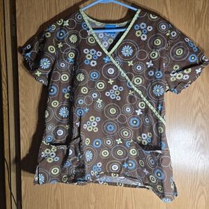 Brown Floral Patterned Scrub Top